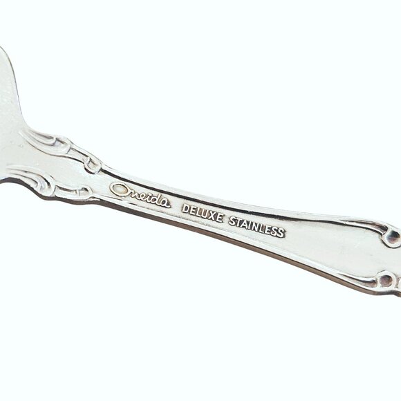 4 Oneida Deluxe Mozart Salad Fork 6.5" scalloped baroque scrolls 80s vtg - Picture 7 of 9